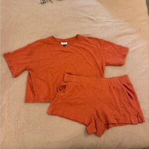 Universal Thread Rust Textured Top